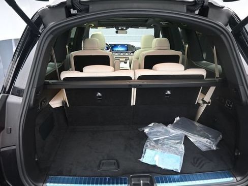 Used 2026 Mercedes-Benz GLS 450 4MATIC image 25