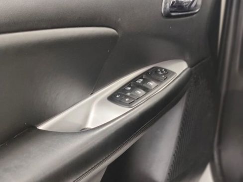 Used 2018 Dodge Journey SE w/ Blacktop Package image 21