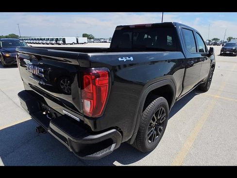 Used 2025 GMC Sierra 1500 Elevation w/ Preferred Package AWD/4WD image 3