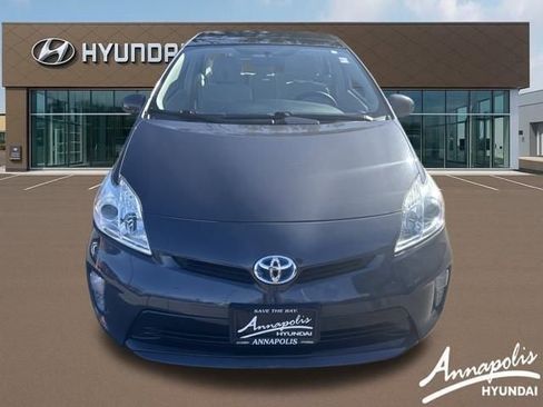 Used 2014 Toyota Prius Five image 8