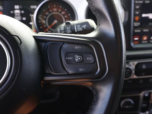 Used 2021 Jeep Wrangler Unlimited Islander image 27