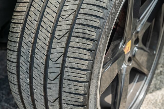 Used 2016 Porsche Cayenne Turbo AWD/4WD image 16