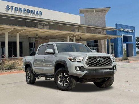 Used 2020 Toyota Tacoma TRD Off-Road AWD/4WD image 1