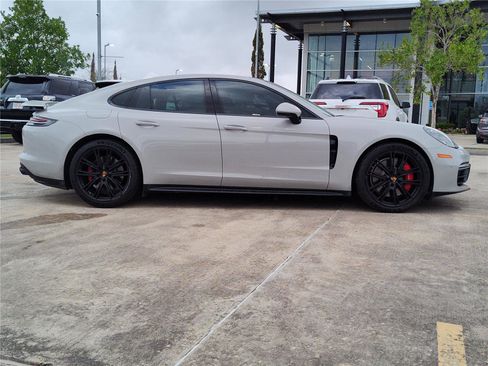 Used 2019 Porsche Panamera GTS image 7