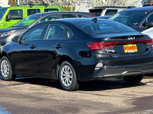 Used 2023 Kia Forte LX image 6