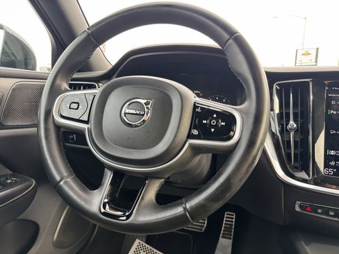 Used 2022 Volvo S60 B5 R-Design w/ Climate Package image 25