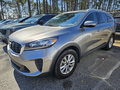Used 2019 Kia Sorento LX w/ LX Convenience Package image 7