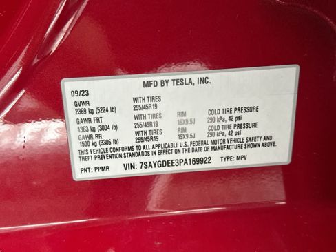 Used 2023 Tesla Model Y Long Range AWD/4WD image 39