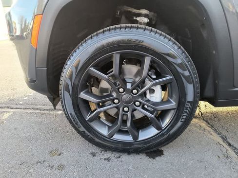 New 2025 Jeep Grand Cherokee L Limited w/ Trailer Tow Package image 10