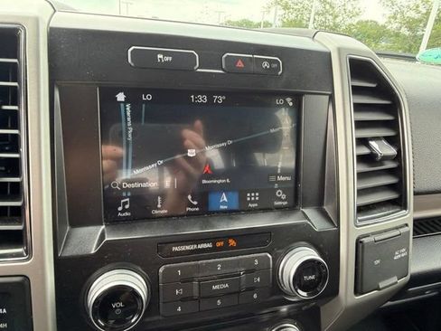 Used 2017 Ford F150 Lariat w/ Equipment Group 502A Luxury AWD/4WD image 9
