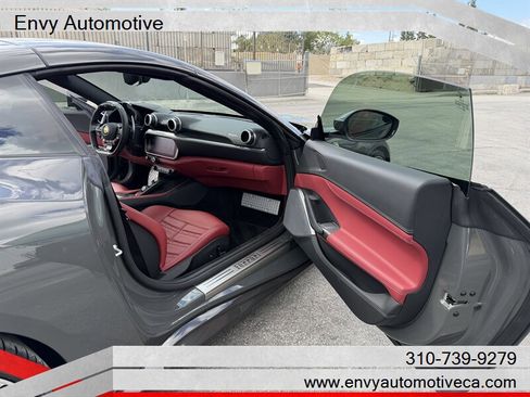 Used 2020 Ferrari Portofino image 30