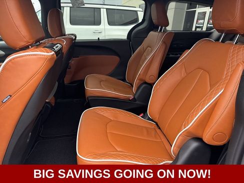 New 2026 Chrysler Pacifica Pinnacle w/ Trailer Tow Group image 24