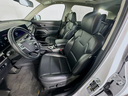 Used 2025 Kia Telluride S image 13