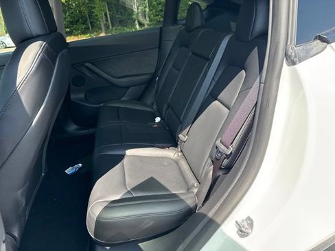 Used 2022 Tesla Model Y Performance AWD/4WD image 15