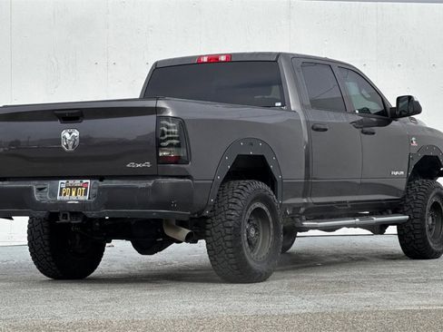 Used 2019 RAM 2500 Tradesman w/ Chrome Appearance Group image 4