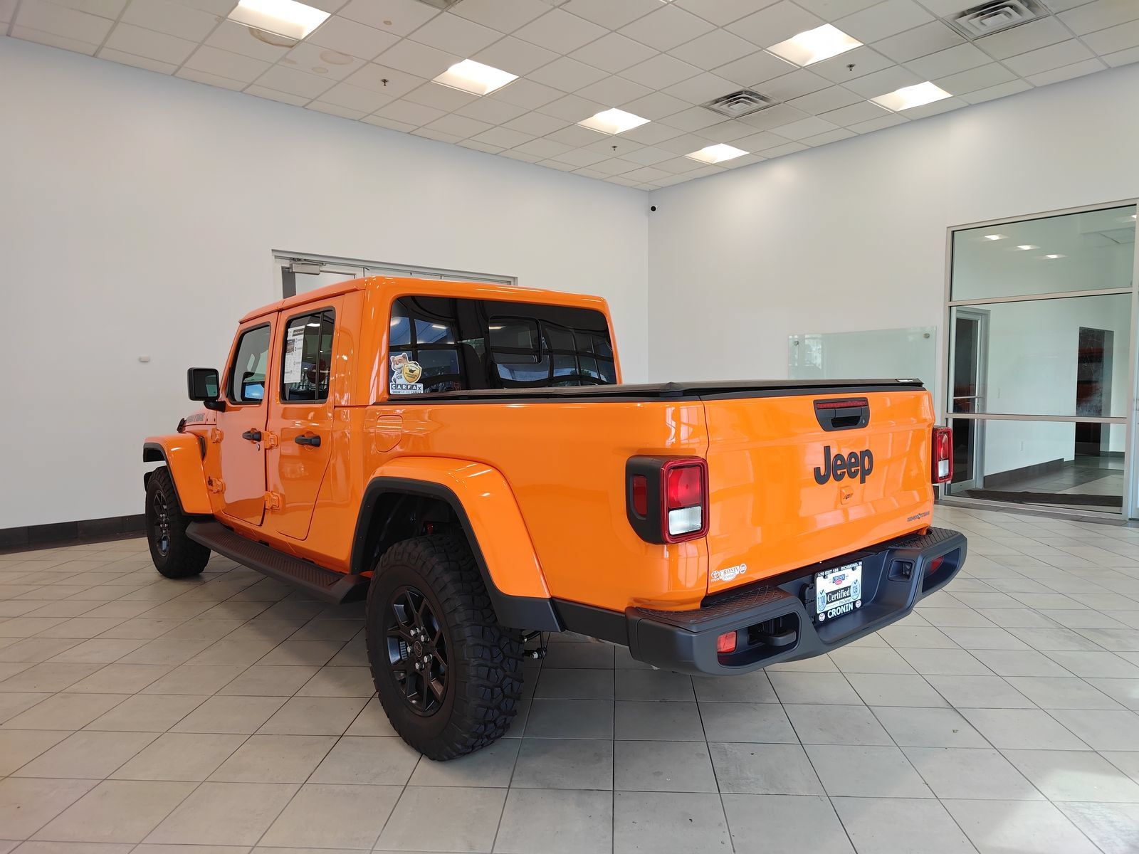 Used 2025 Jeep Gladiator Sport AWD/4WD image 5