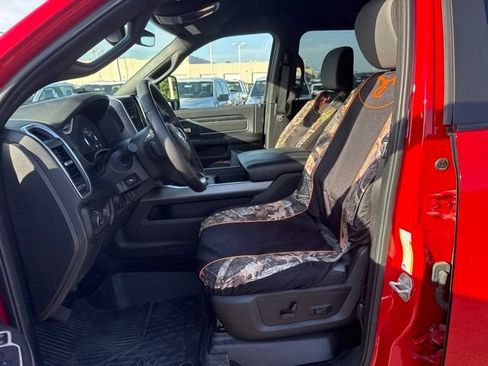 Used 2024 RAM 2500 Big Horn w/ Tech Package AWD/4WD image 11