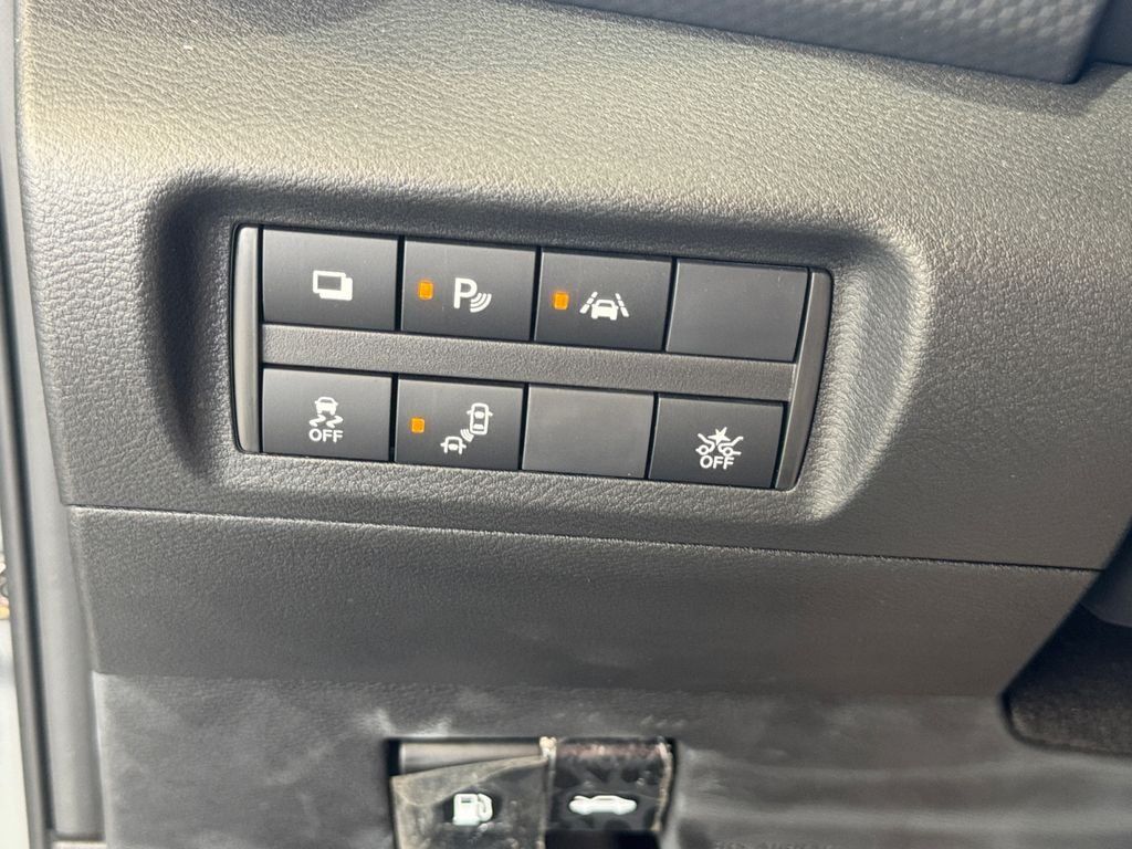 Used 2025 Nissan Kicks Play S FWD image 29