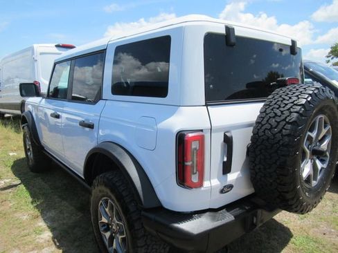 Used 2025 Ford Bronco Badlands AWD/4WD image 4