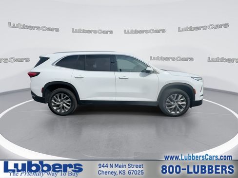 Used 2026 Buick Enclave Preferred AWD/4WD image 9