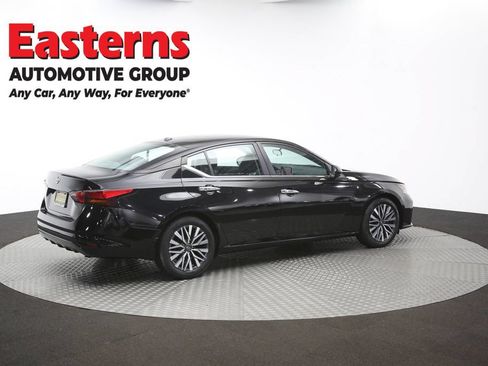 Used 2023 Nissan Altima 2.5 SV FWD image 42