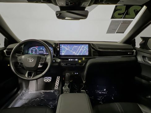 Used 2025 Toyota Camry XSE image 30