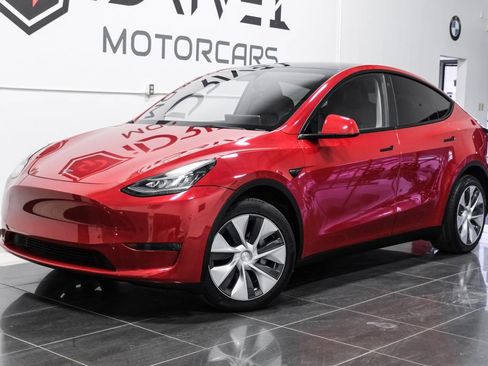 Used 2023 Tesla Model Y Long Range AWD/4WD image 8