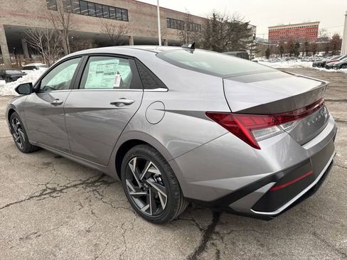 New 2026 Hyundai Elantra Limited image 10