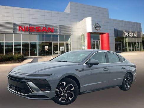 Used 2025 Hyundai Sonata SEL FWD image 1