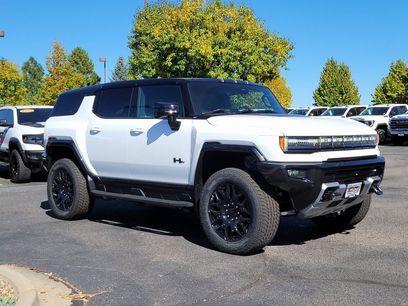 New 2026 GMC Hummer EV SUV w/ LPO, Dark Essentials Package