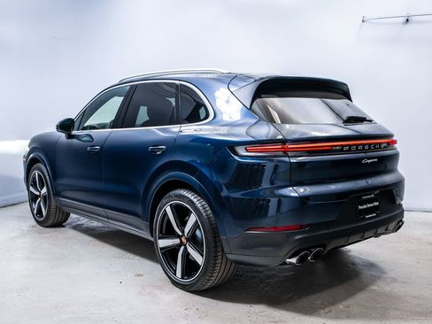 New 2026 Porsche Cayenne image 3