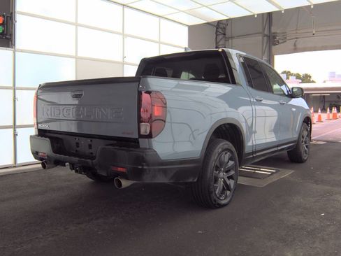 Used 2024 Honda Ridgeline Sport image 7
