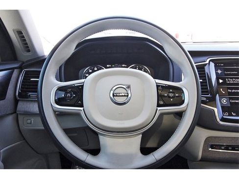 Used 2021 Volvo XC90 T6 Inscription image 16