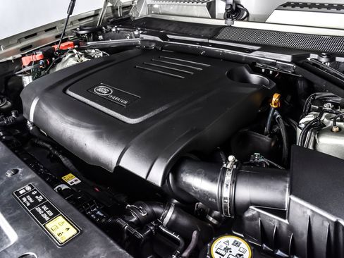 Used 2024 Land Rover Defender 110 S AWD/4WD image 10
