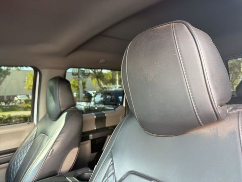 Used 2022 Ford F250 XLT w/ Black Appearance Package image 10