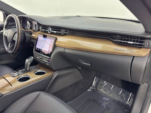 Used 2022 Maserati Quattroporte GT image 15