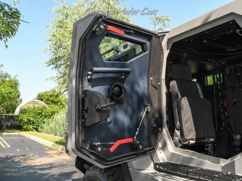 Used 2024 Ford F550 4x4 Regular Cab Super Duty image 29