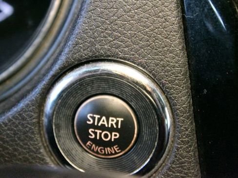 Used 2016 Nissan Rogue SL AWD/4WD image 26