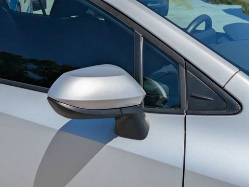 Used 2022 Toyota Corolla LE image 12