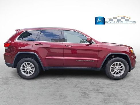Used 2018 Jeep Grand Cherokee Laredo AWD/4WD image 7