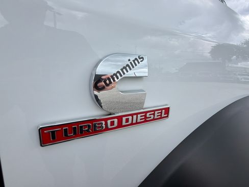 Used 2024 RAM 5500 Tradesman w/ Chrome Appearance Group AWD/4WD image 30