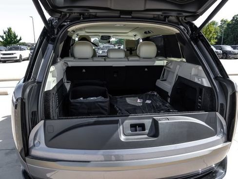 New 2026 Land Rover Range Rover Long Wheelbase SE AWD/4WD image 64
