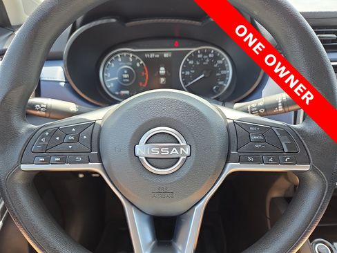 Used 2024 Nissan Versa SV FWD image 24