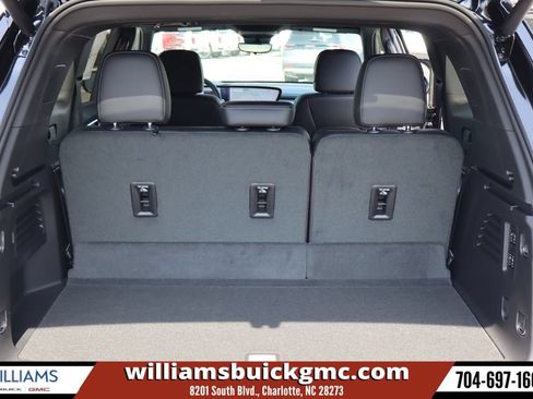 New 2026 Buick Enclave Sport Touring w/ Power Package FWD image 22