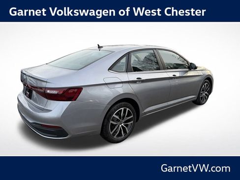 New 2026 Volkswagen Jetta SE FWD image 5