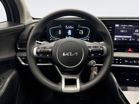 Used 2023 Kia Sportage LX image 12