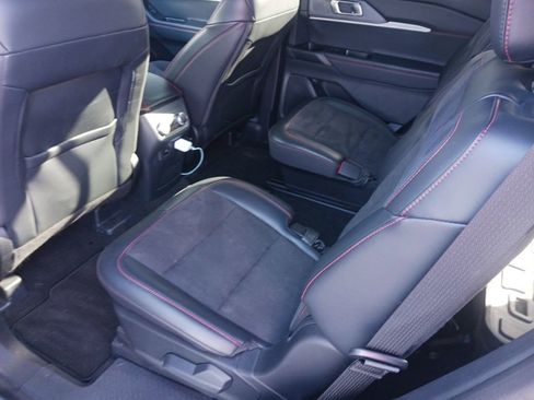 Certified 2025 Ford Explorer ST AWD/4WD image 8
