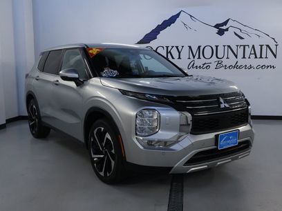 Used 2024 Mitsubishi Outlander SE