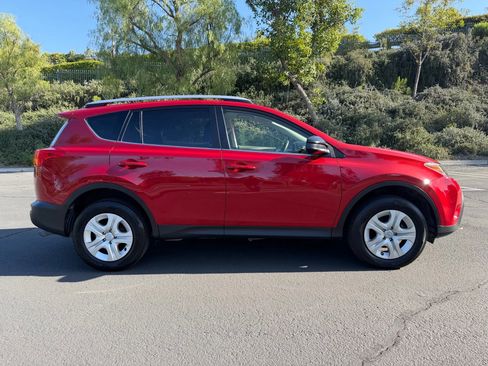 Used 2013 Toyota RAV4 LE FWD image 6