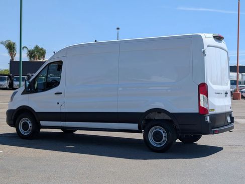 Used 2023 Ford Transit 250 Medium Roof RWD image 5